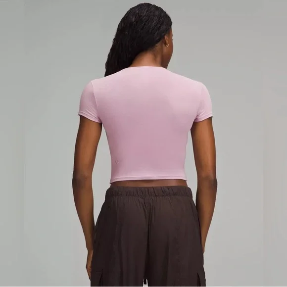 NWT 💕 Lululemon Asymmetrical Front-Twist T-shirt in Cream size large - Picture 3 of 7